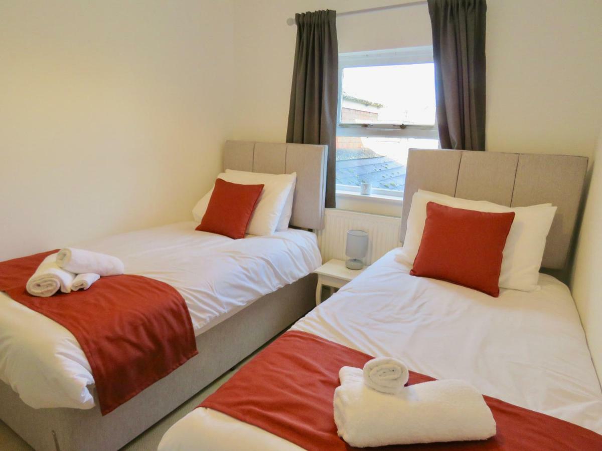 Villa Lyndale House - Exclusive Use, Self Catering, Fpventures Stroud Stroud  Exterior foto