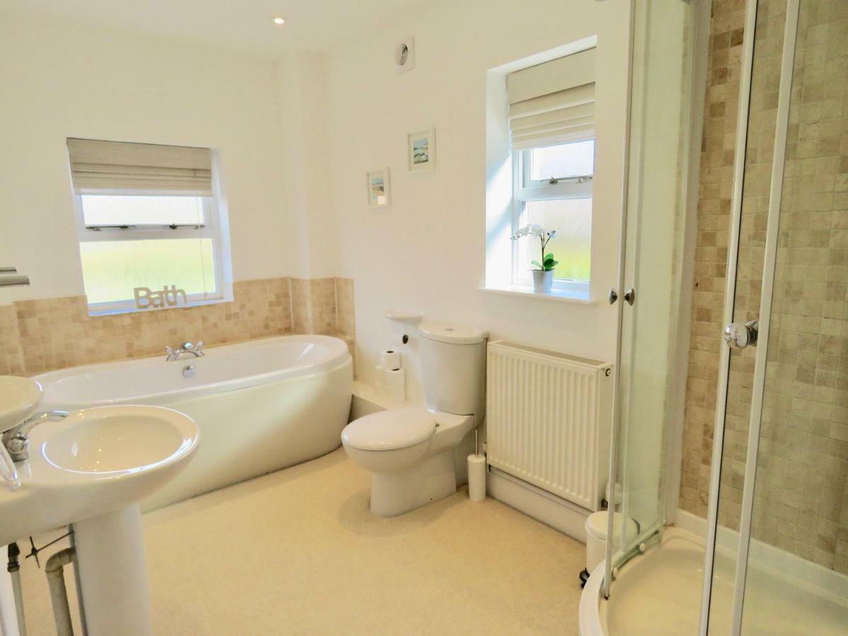 Villa Lyndale House - Exclusive Use, Self Catering, Fpventures Stroud Stroud  Exterior foto